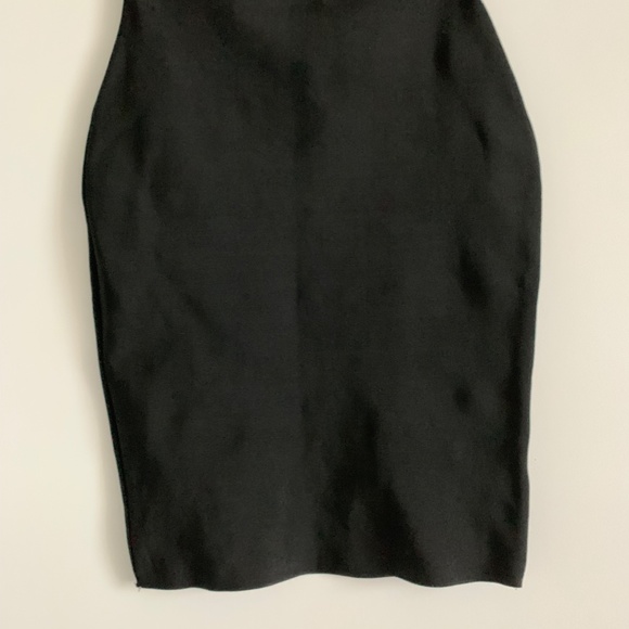 Black Body Con Pencil Skirt - Picture 2 of 2